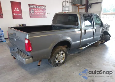 2010 Ford F-250 King Ranch/Lariat/Xl/Xlt z USA, uszkodzony, nr VIN 1FTSW2A54AEA84406